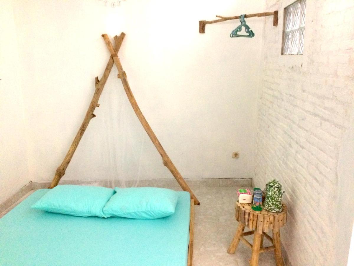 "Nomore" Gallery And Guesthouse Yogyakarta Exterior foto